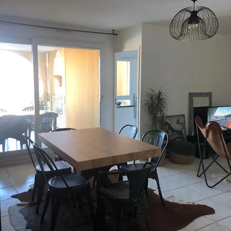 Homestay Dans Avec Vue Sur Le Port
